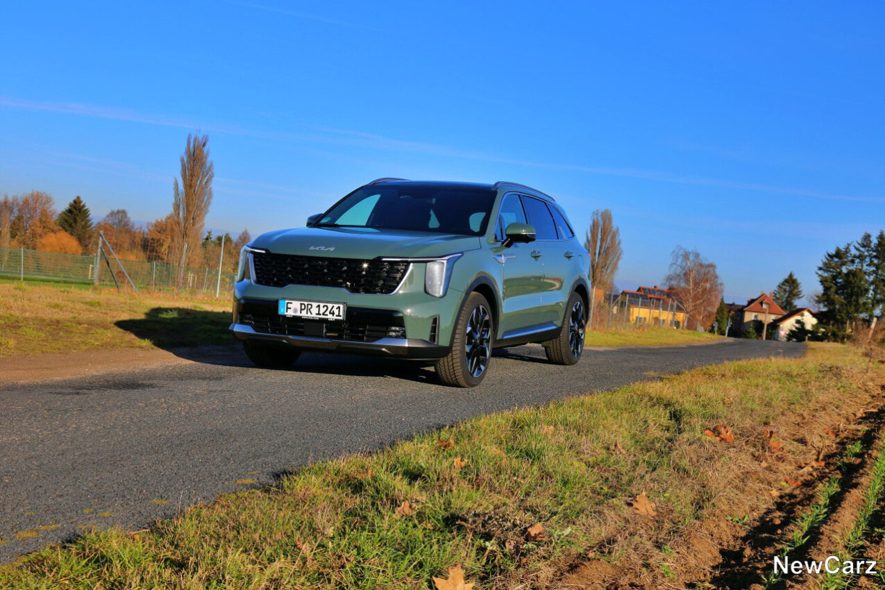 Kia Sorento Facelift schräg vorne links