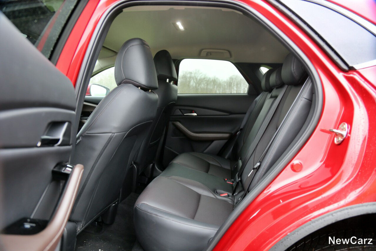 Mazda CX-30 G140 Fond