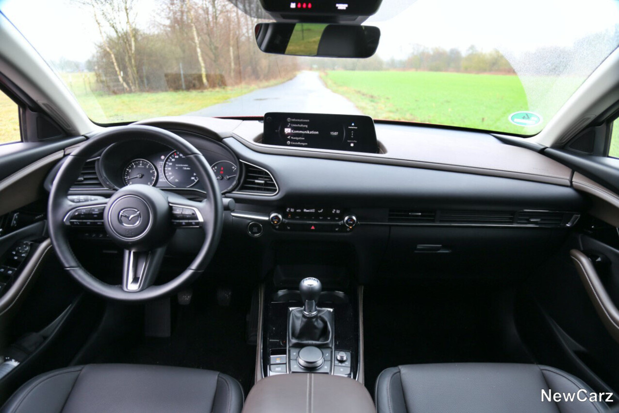 Mazda CX-30 G140 Instrumententafel