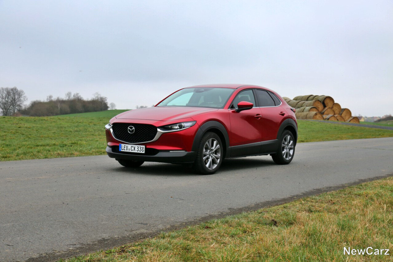Mazda CX-30 G140 schräg vorne links