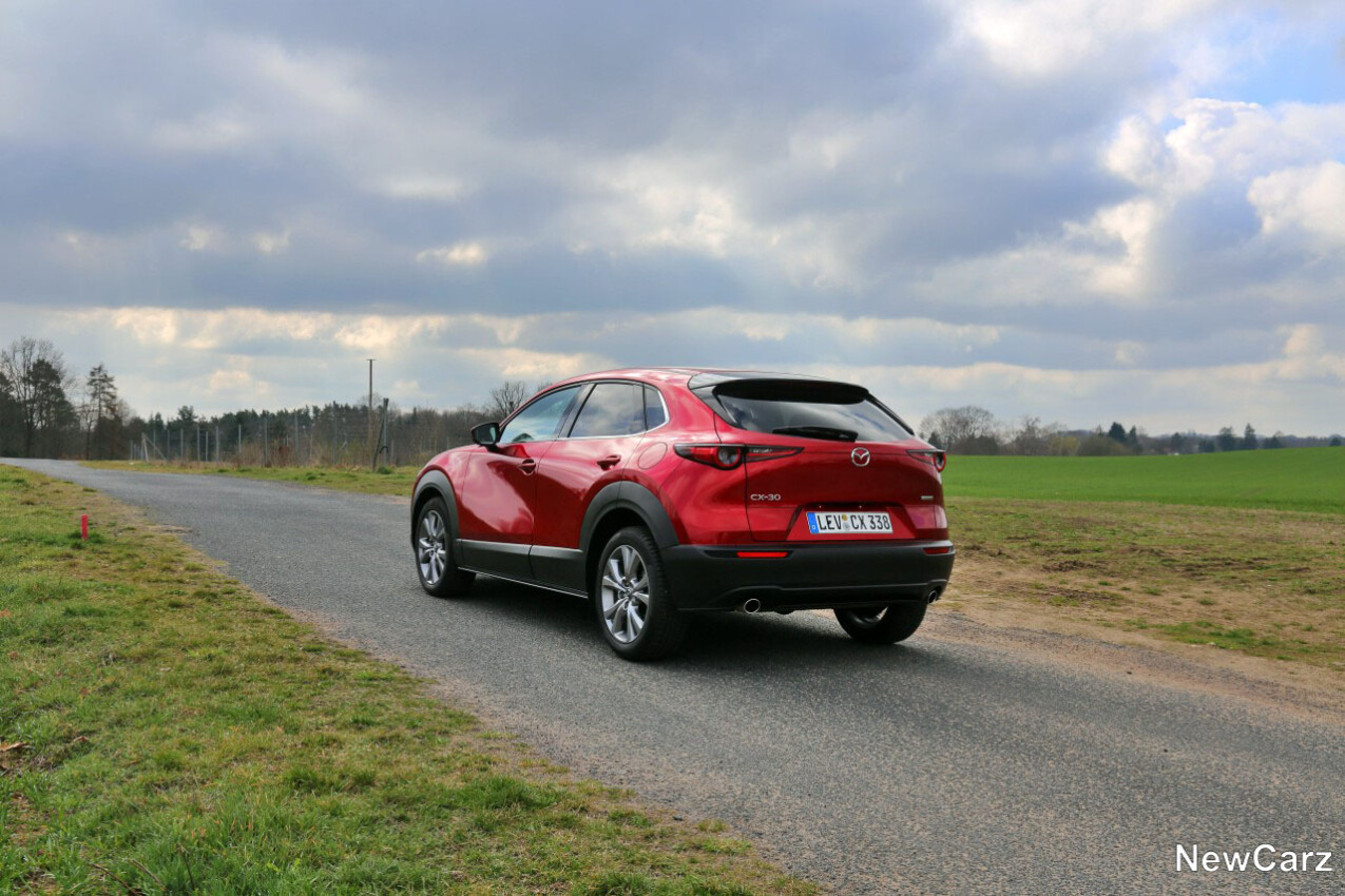 Mazda CX-30 G140 schräg hinten links