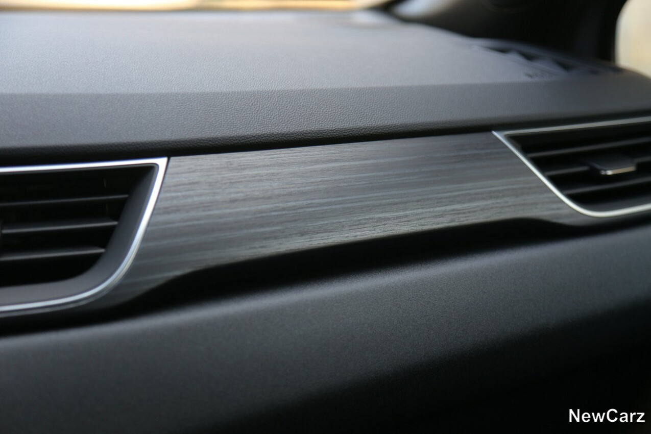 Mitsubishi ASX Facelift Holzdekor