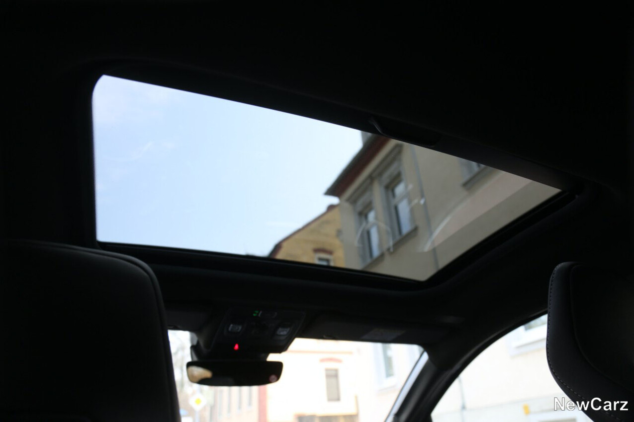 Mitsubishi ASX Facelift Schiebedach offen
