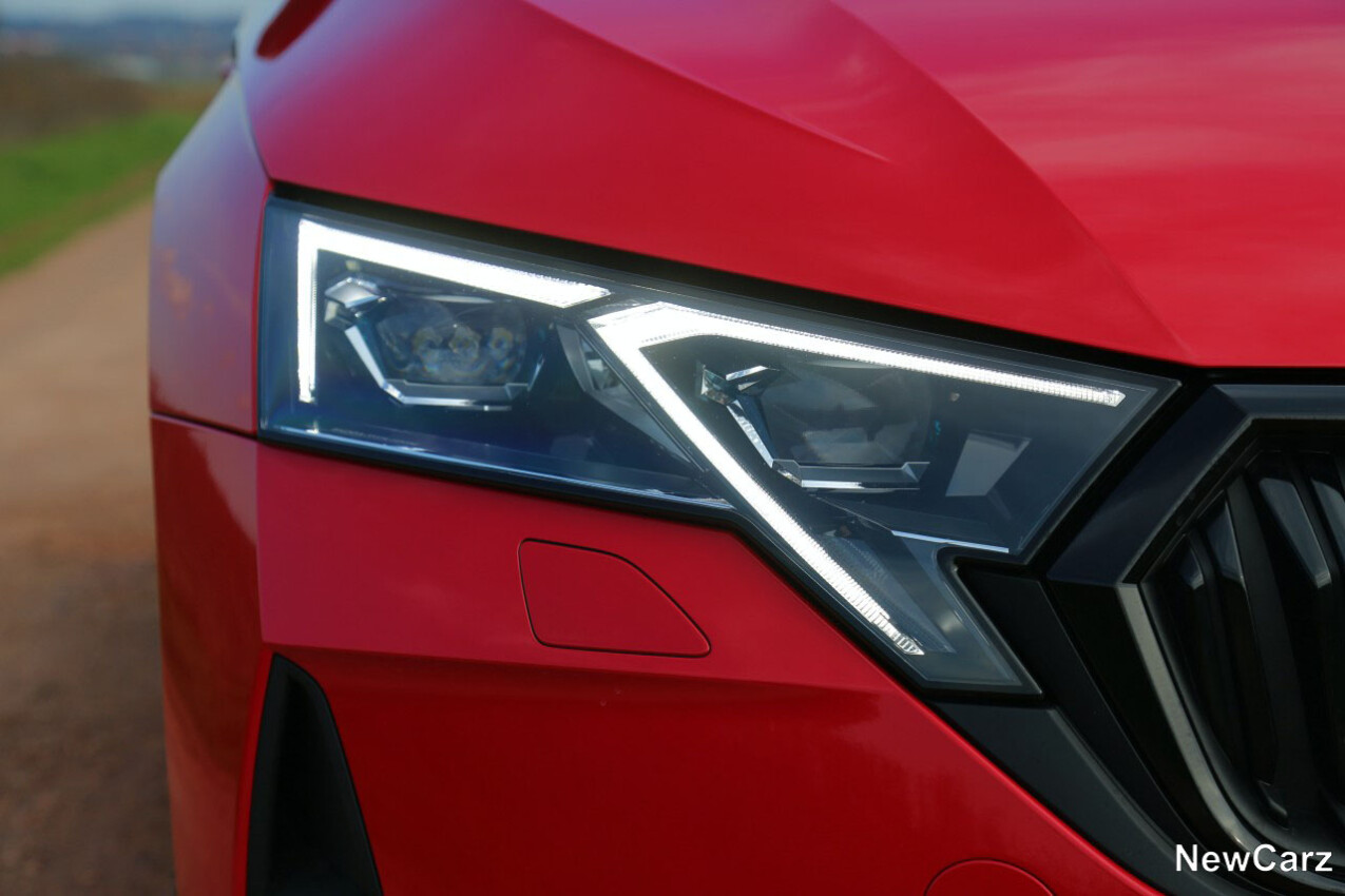 Skoda Octavia Combi Facelift Scheinwerfer