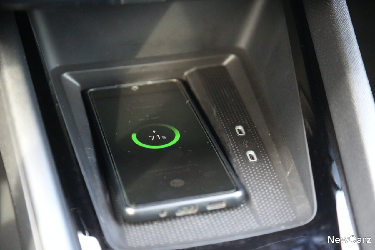 Skoda Octavia Combi Facelift kabelloses Laden