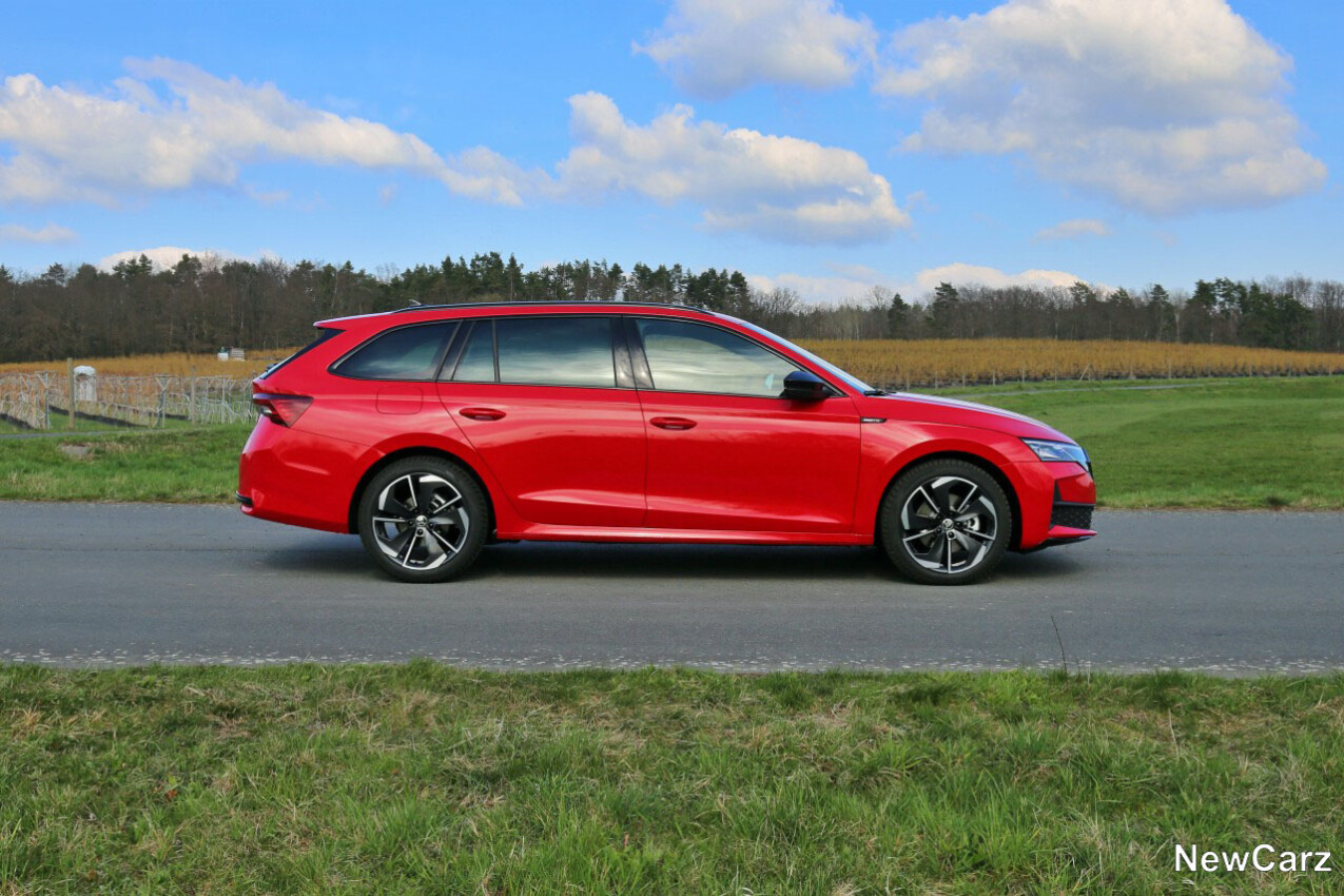 Skoda Octavia Combi Facelift Seite rechts