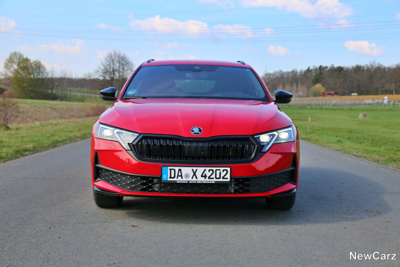 Skoda Octavia Combi Facelift Front