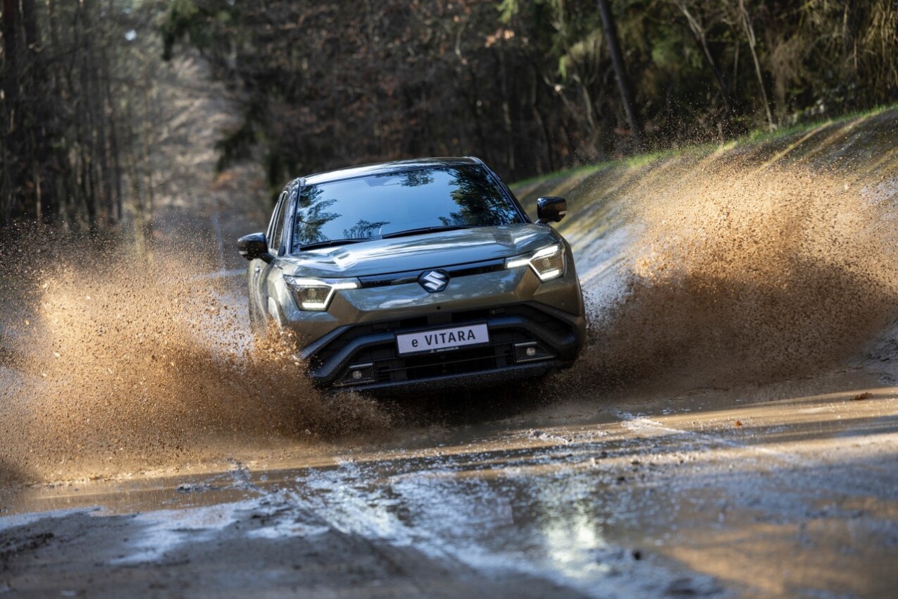 Suzuki e Vitara offroad