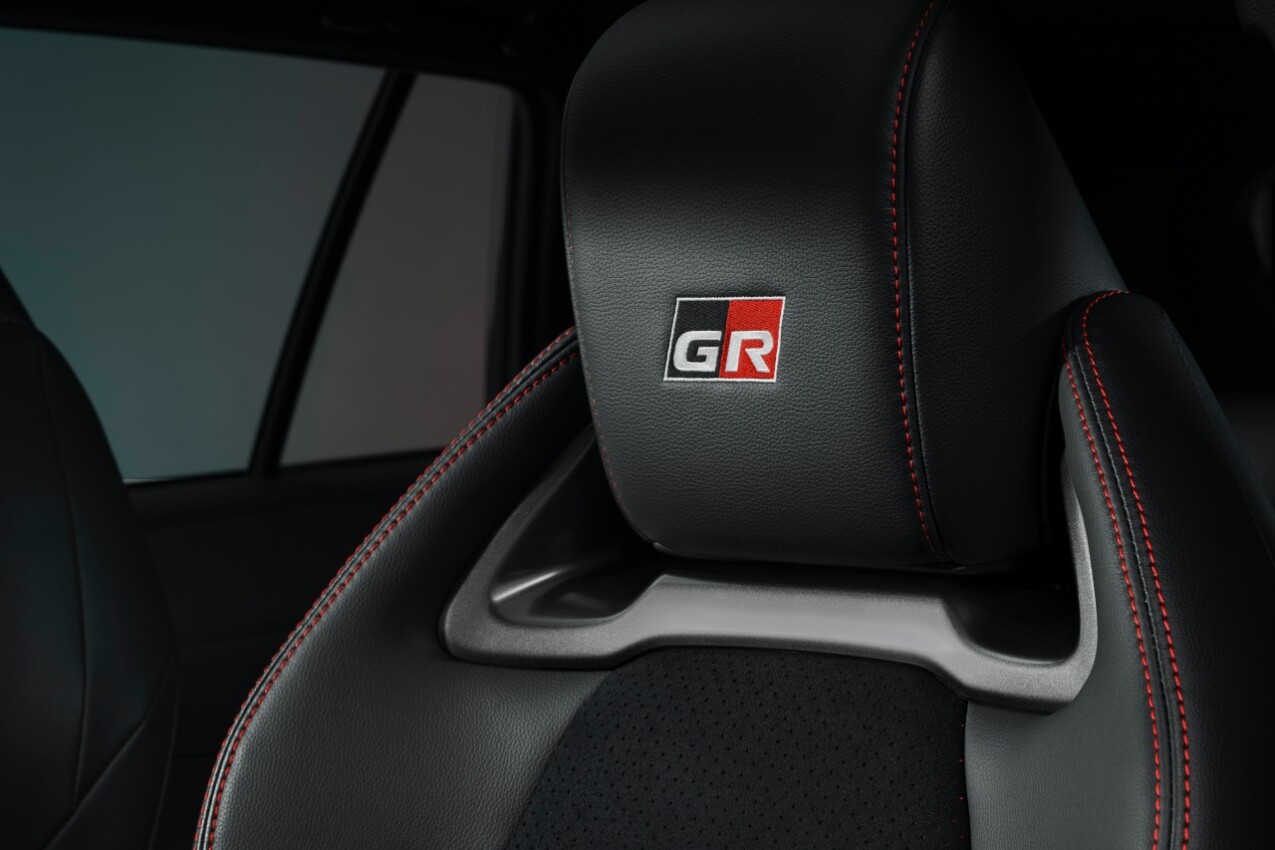 Toyota Corolla Cross Kopfstütze des GR Sport