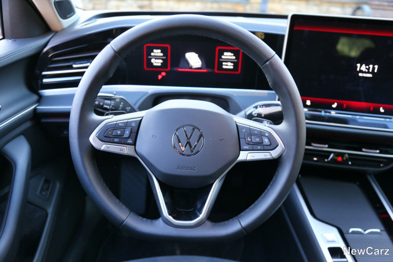 VW Passat Variant B9 Lenkrad