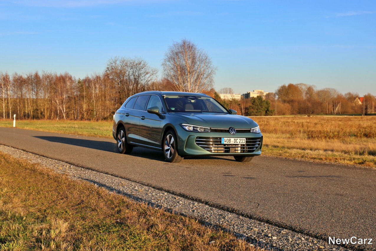 VW Passat Variant B9 schräg vorn