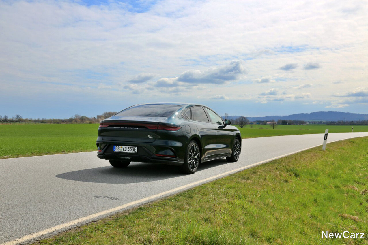 BYD Han hinten schräg rechts