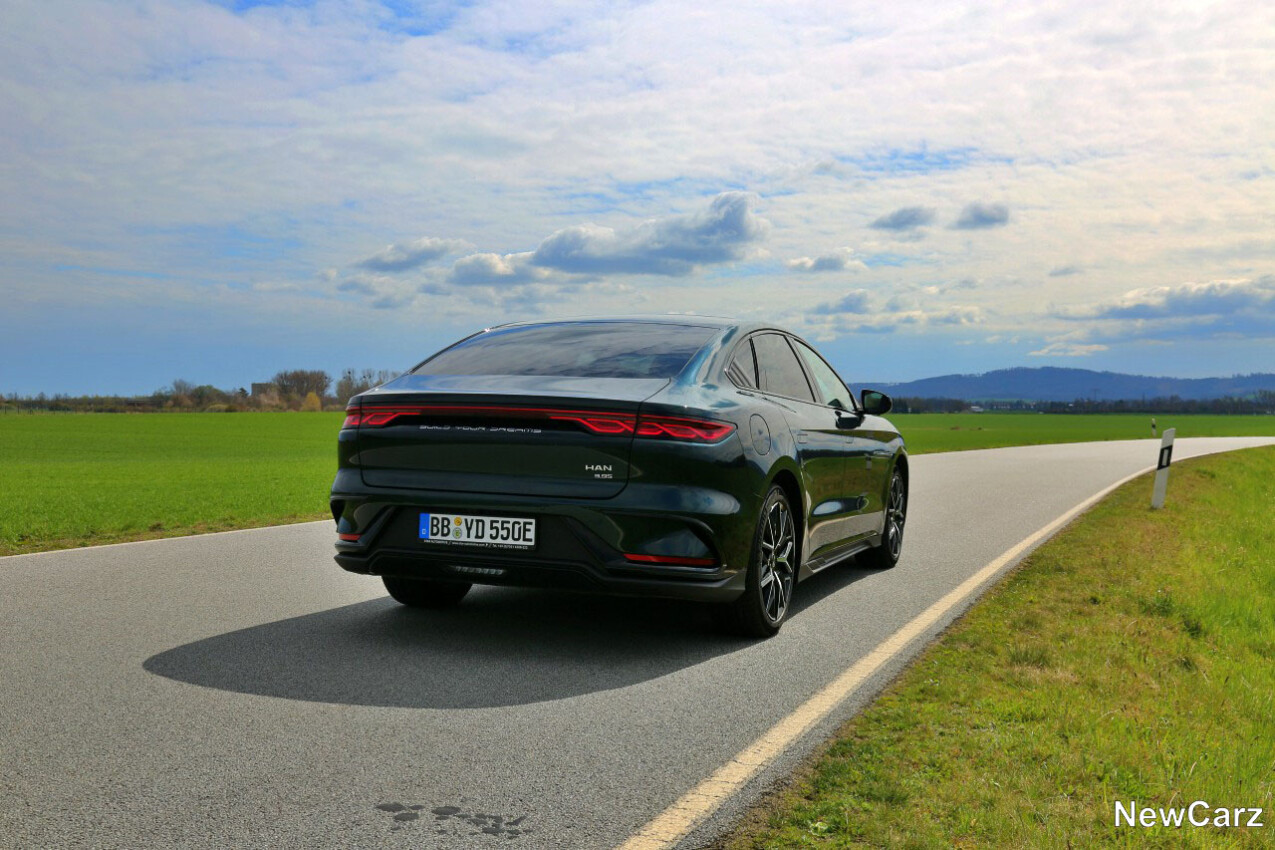 BYD Han schräg hinten rechts