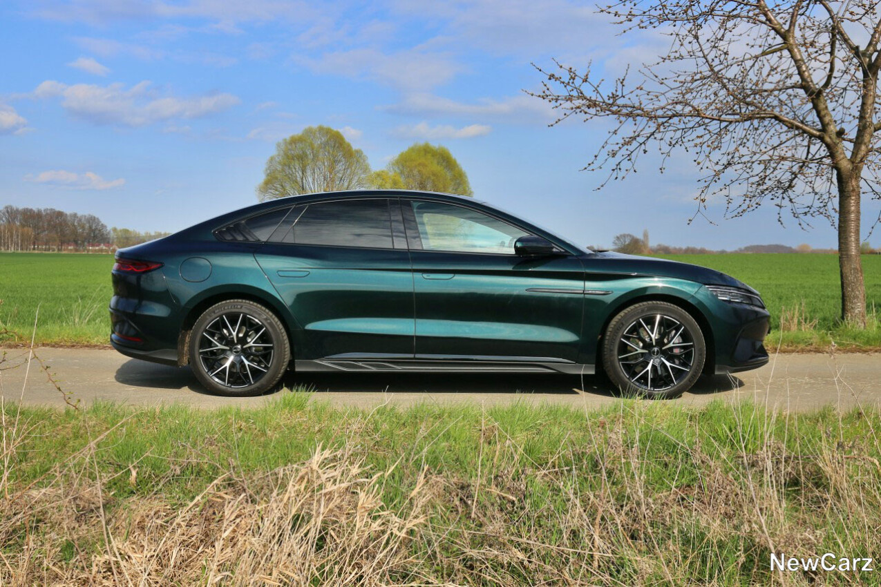 BYD Han Seite rechts
