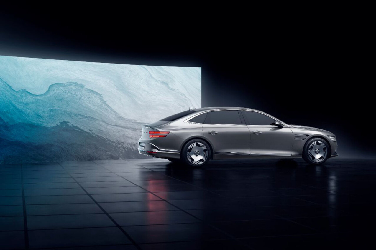 Genesis Electrified G80 seitlich