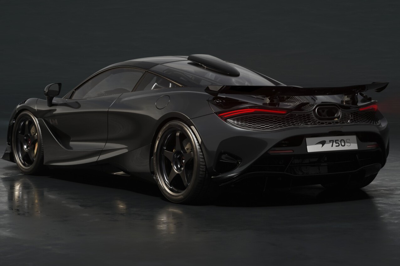 McLaren 750S Le Mans schräg hinten