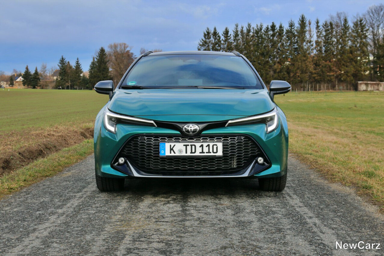 Toyota Corolla Touring Sports Facelift Front