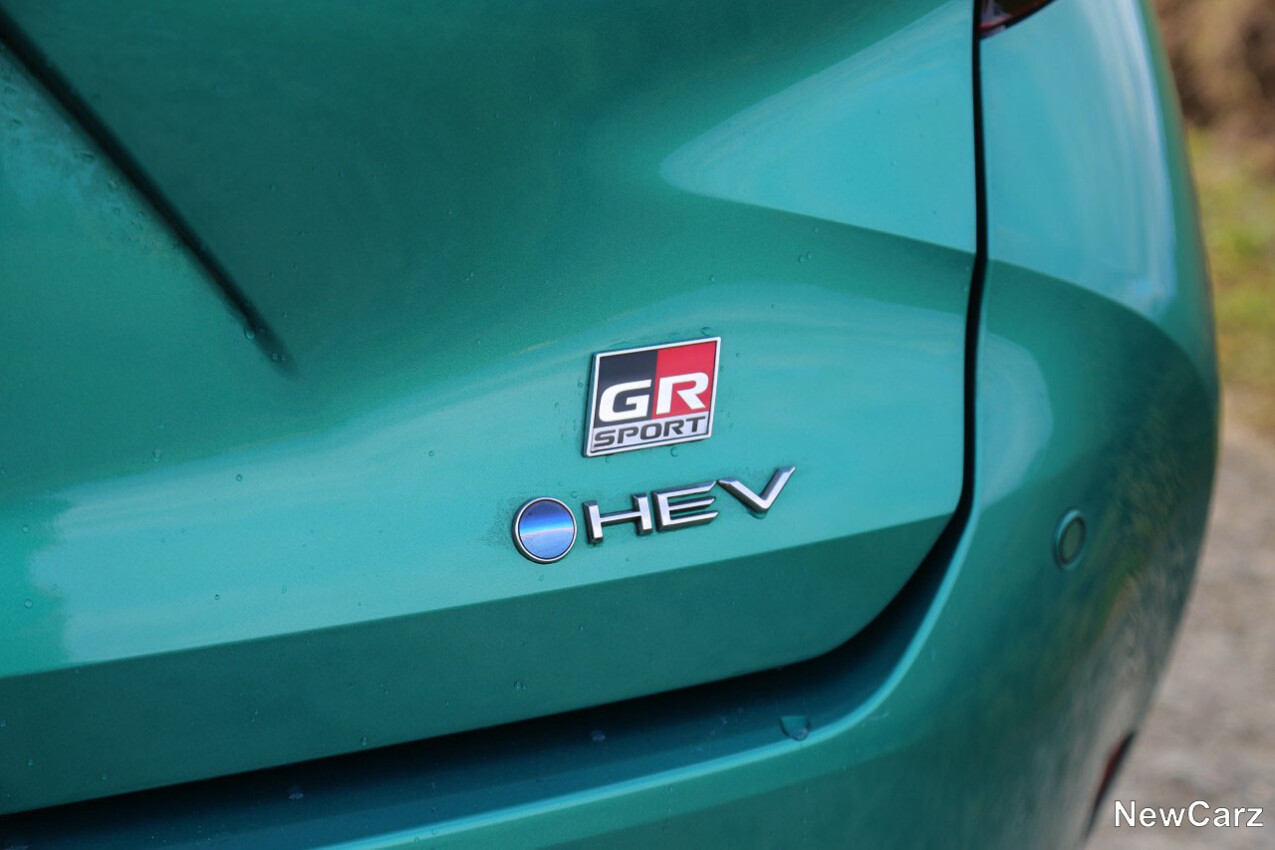 Toyota Corolla Touring Sports Facelift HEV-Badge