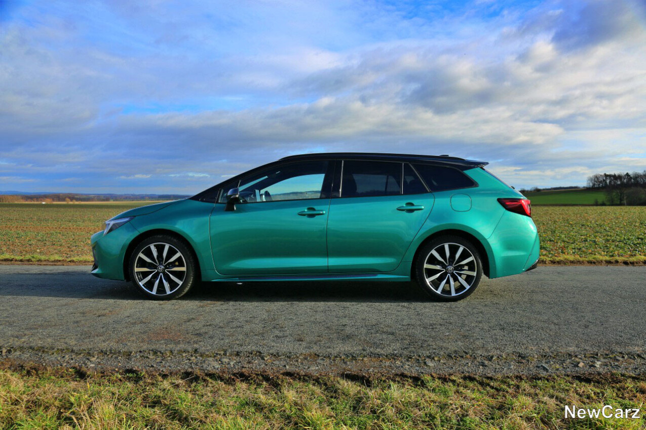 Toyota Corolla Touring Sports Facelift Seite links