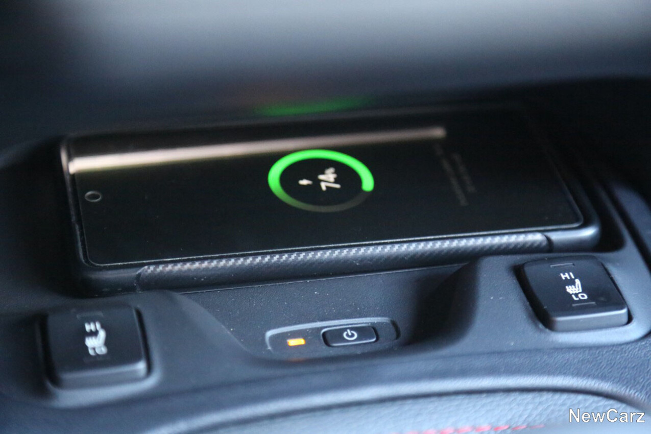 Toyota Corolla Touring Sports Facelift induktives Laden