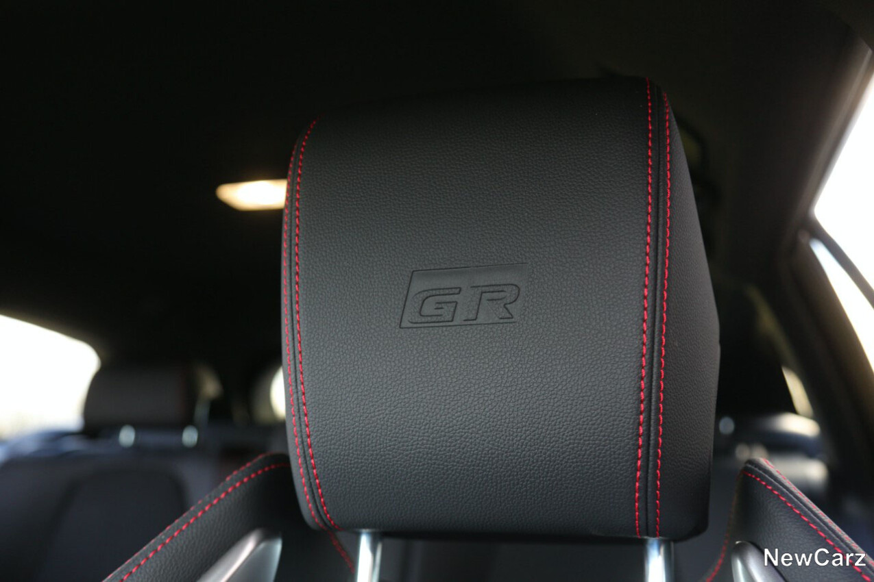 Toyota Corolla Touring Sports Facelift Kopfstütze