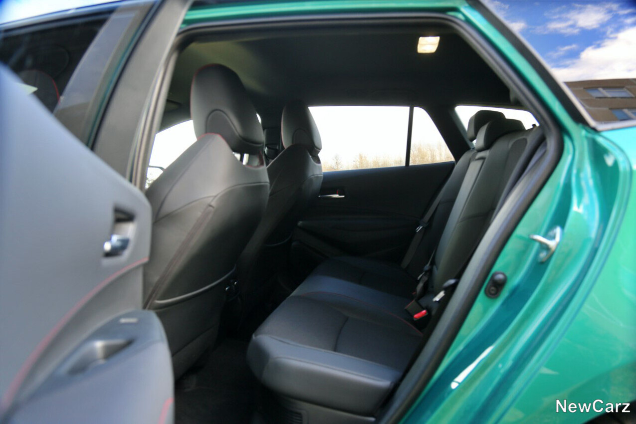 Toyota Corolla Touring Sports Facelift Fond