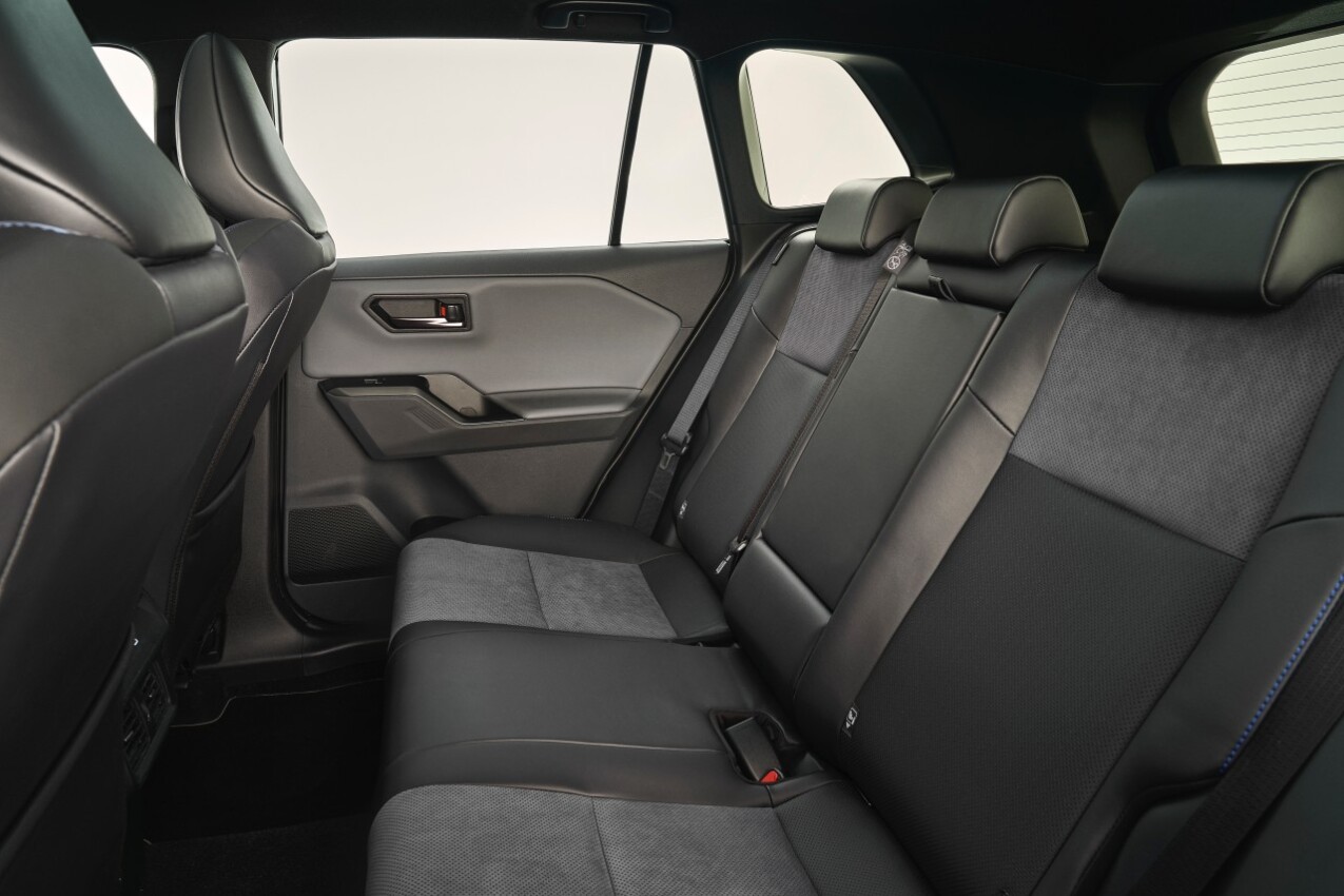 Toyota RAV4 Fond