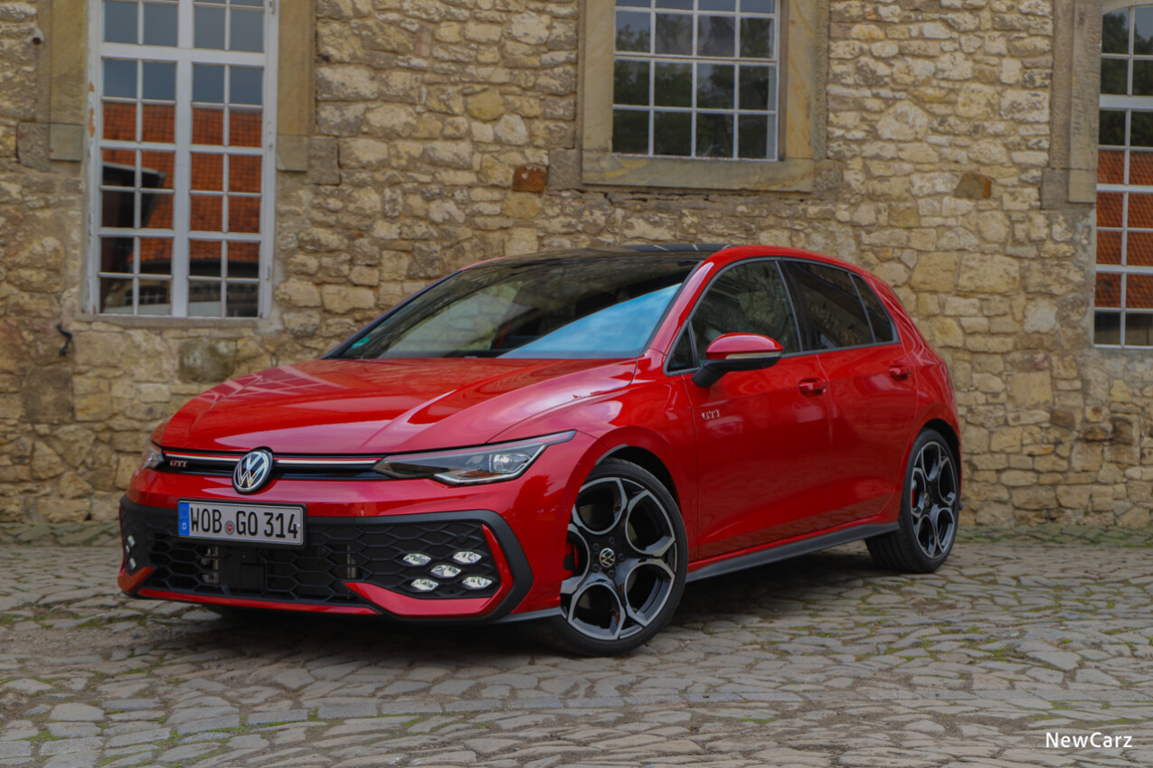 VW Golf 8 Facelift GTI schräg vorn