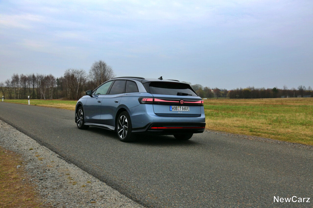 VW ID.7 Tourer Pro S schräg hinten links