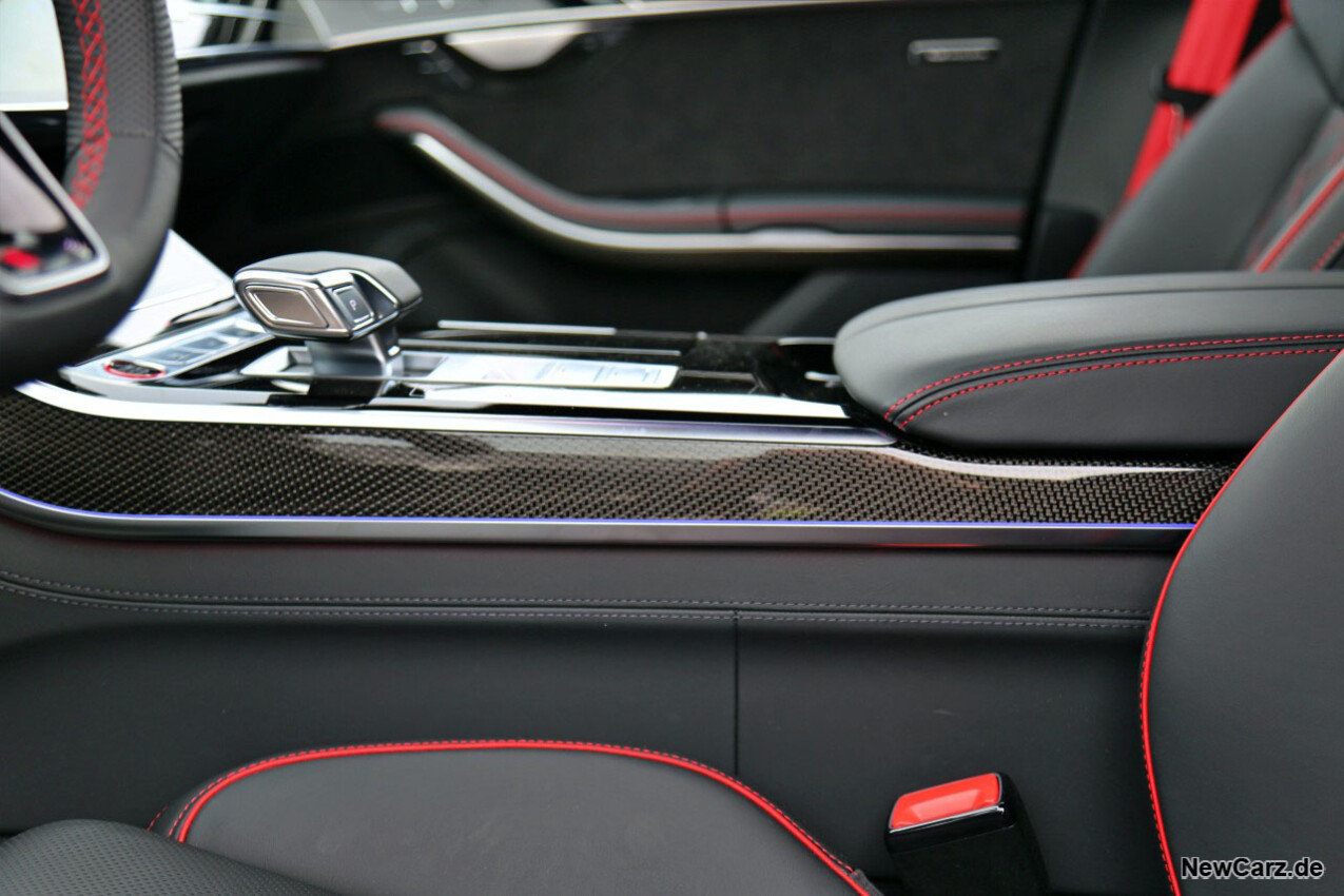 Audi S8 quattro Mittelkonsole