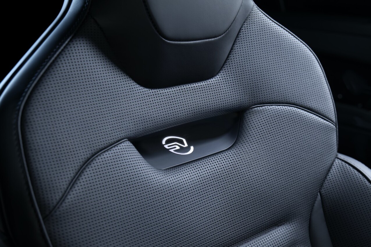 Range Rover Sport SV Black Edition Vordersitz