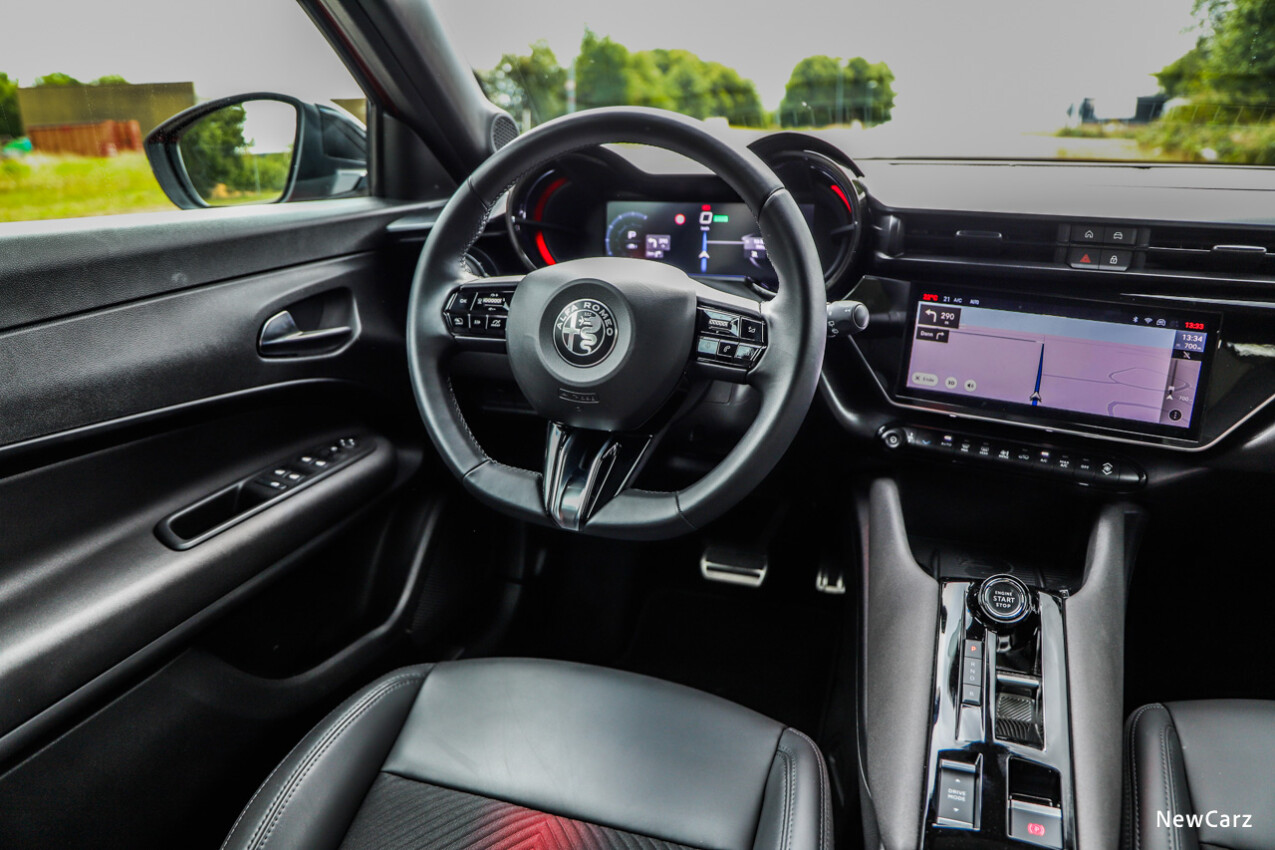 Alfa Romeo Junior Elettrica Innenraum