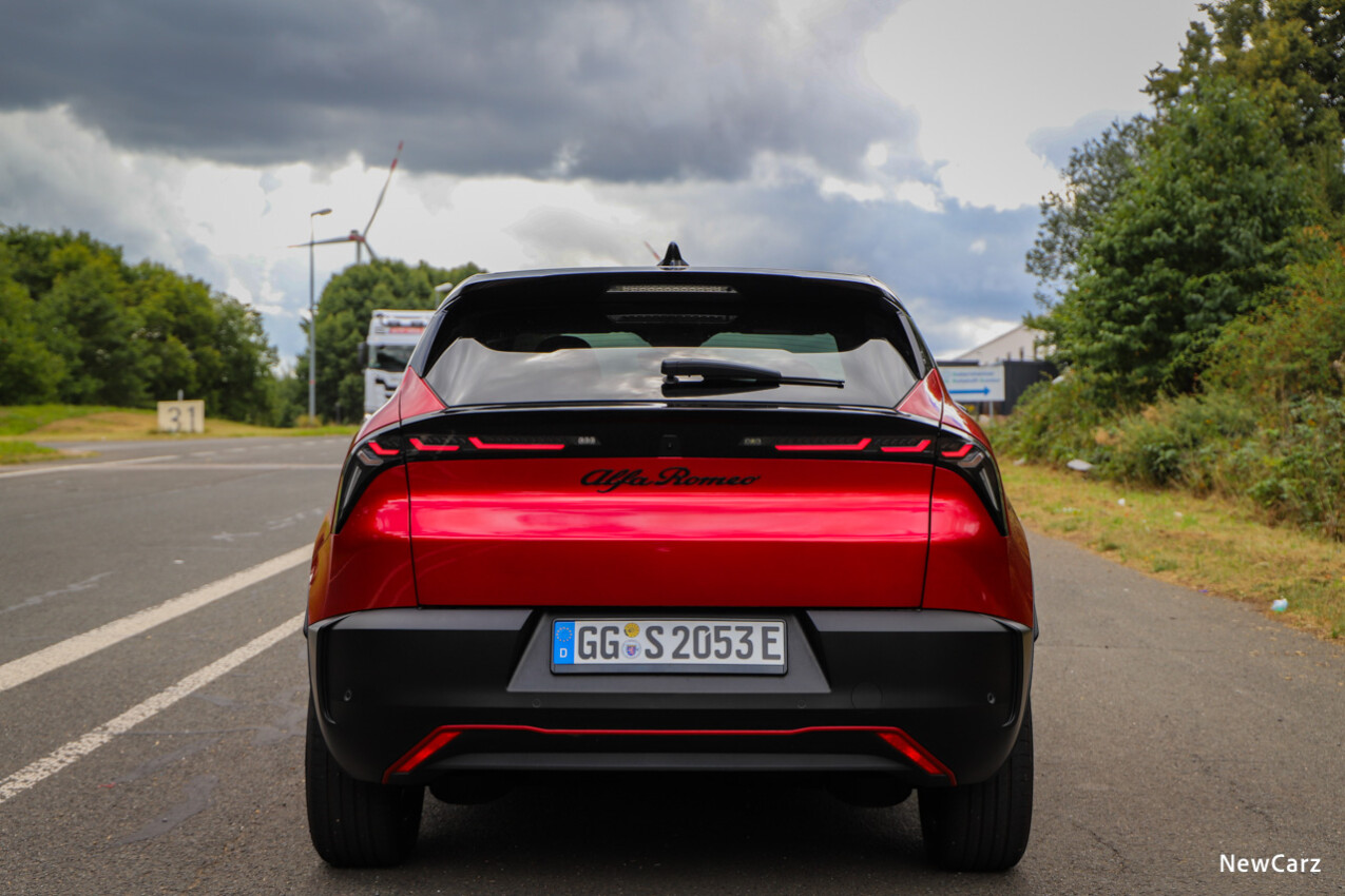 Alfa Romeo Junior Elettrica hinten