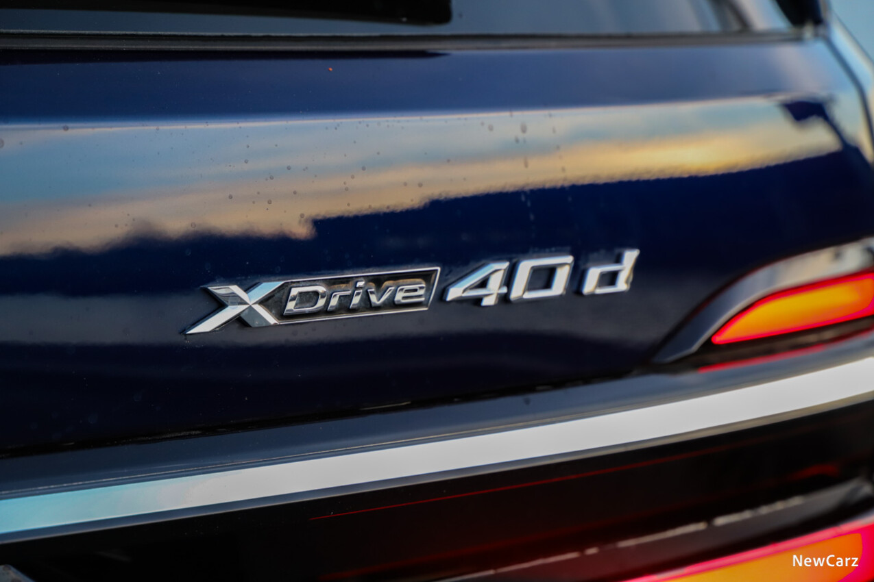 xDrive40d Badge