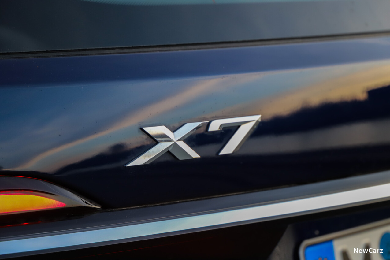 X7 Badge