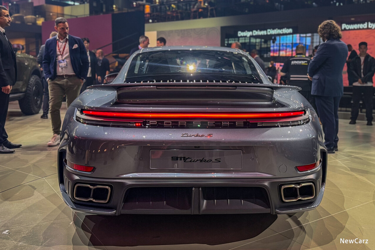 Porsche 911 Turbo S 2025 hinten