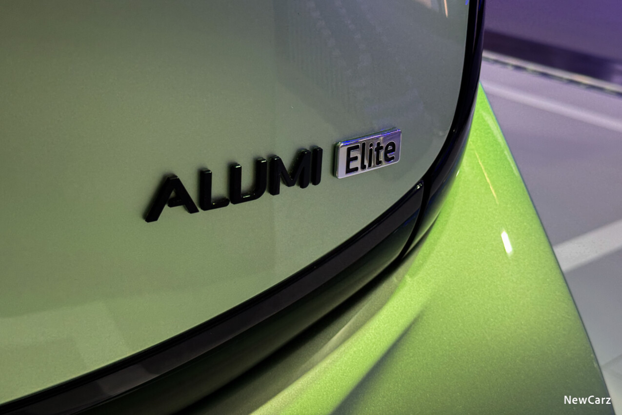Alumi Elite Schriftzug