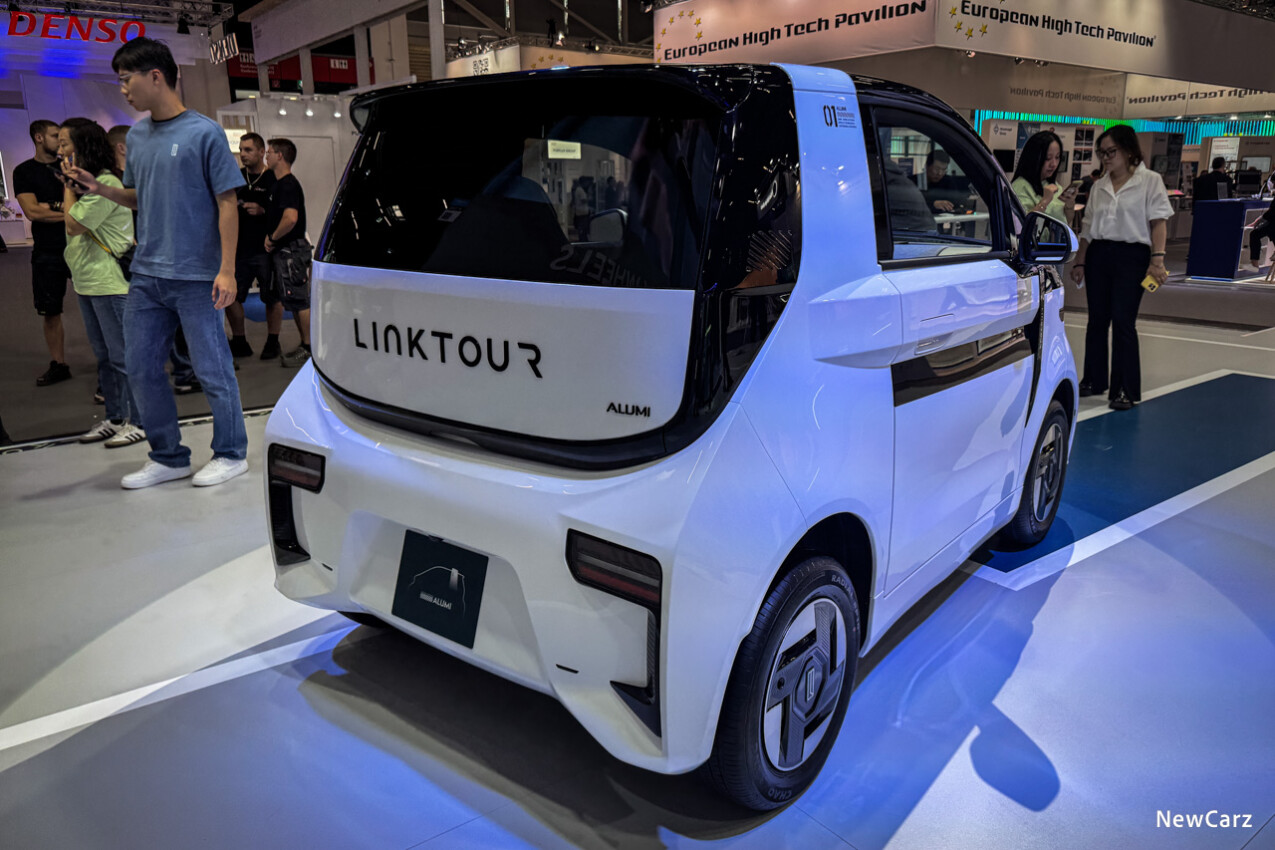 Linktour Alumi Heckansicht