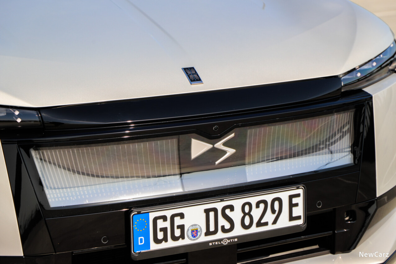 DS No.8 Kühlergrill