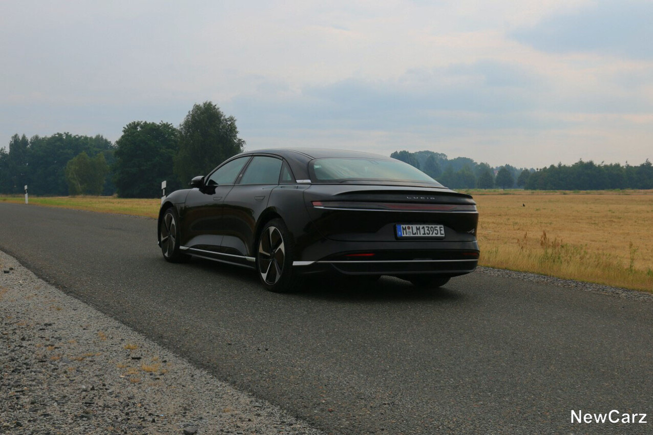 Lucid Air Pure hinten links