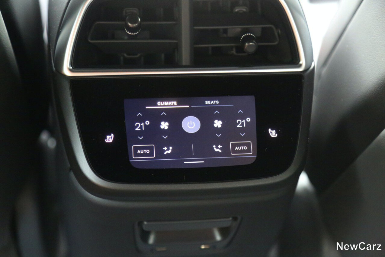 Lucid Air PureDisplay Fond