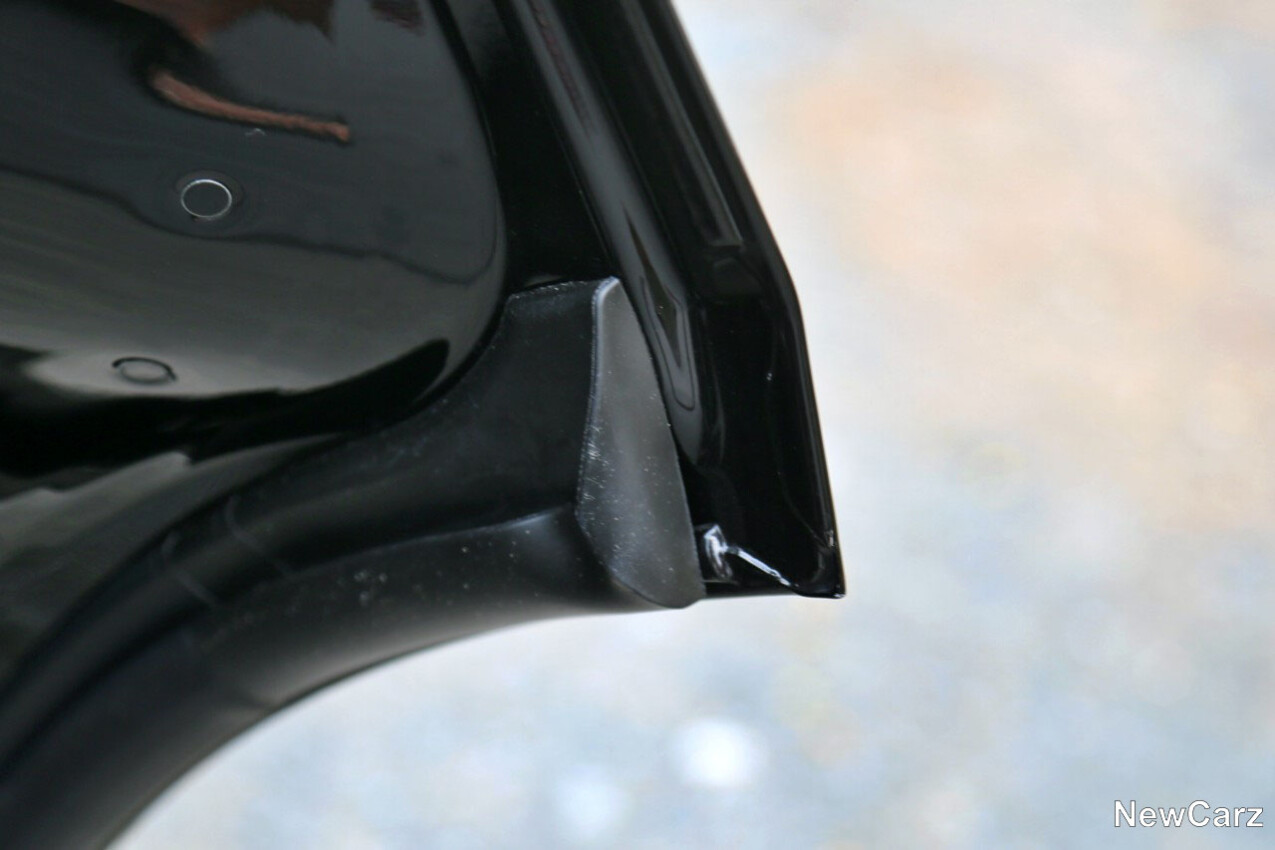 Lucid Air Pure Türkante hinten