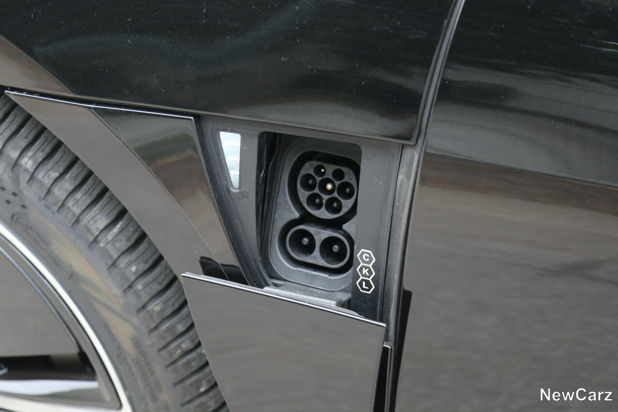 Lucid Air Pure Ladeanschluss