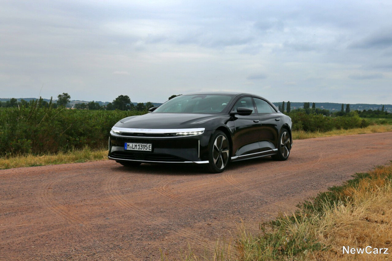 Lucid Air Pure vorne links