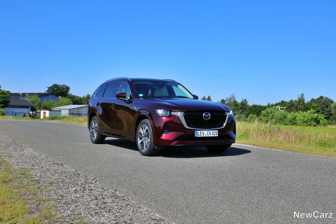 Mazda CX-80 schräg vorne rechts