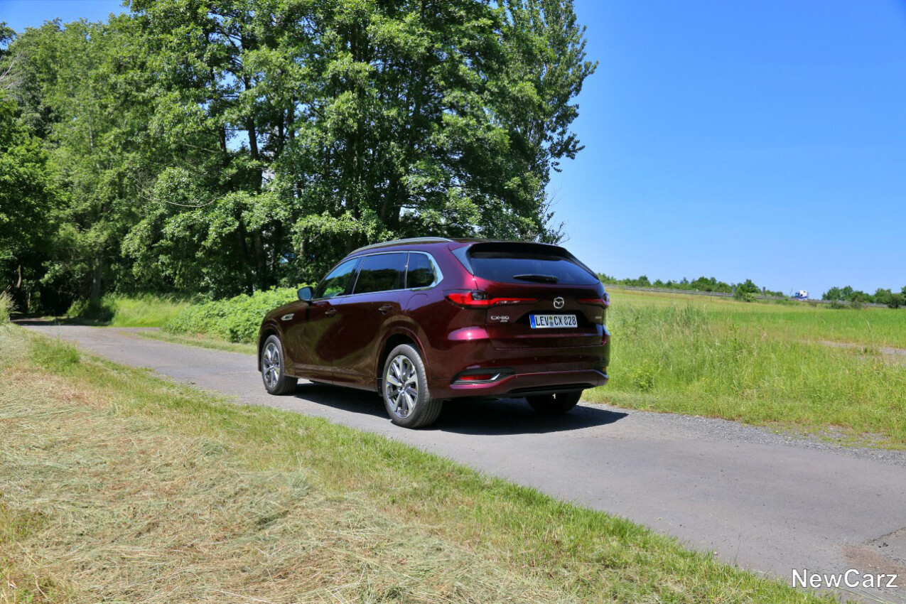 Mazda CX-80 hinten schräg