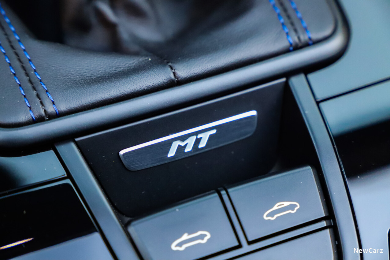 Porsche 911 Carrera T Cabriolet Manual Transmission Badge