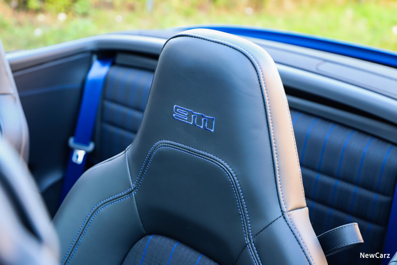 Porsche 911 Carrera T Cabriolet Kopfstütze