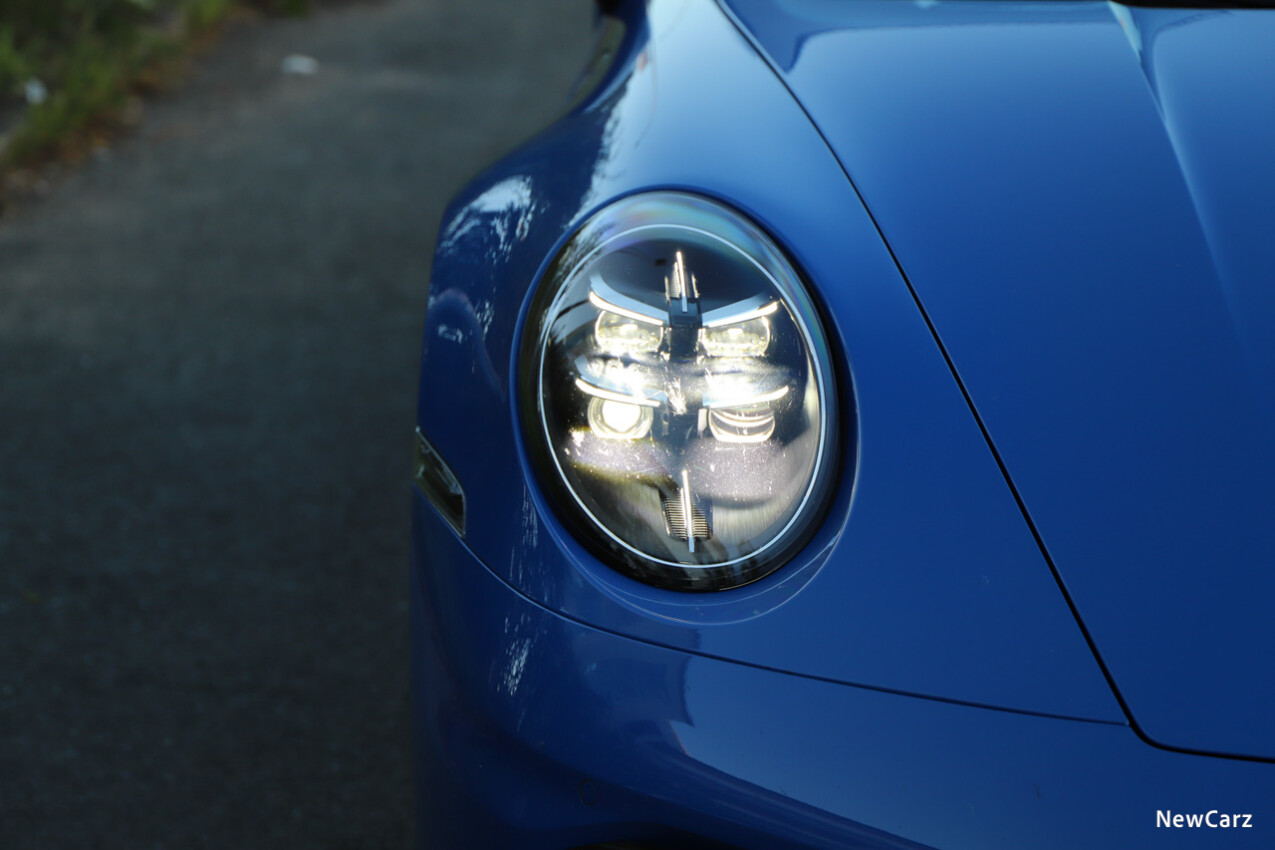 Porsche 911 Carrera T Cabriolet Matrix LED-Scheinwerfer