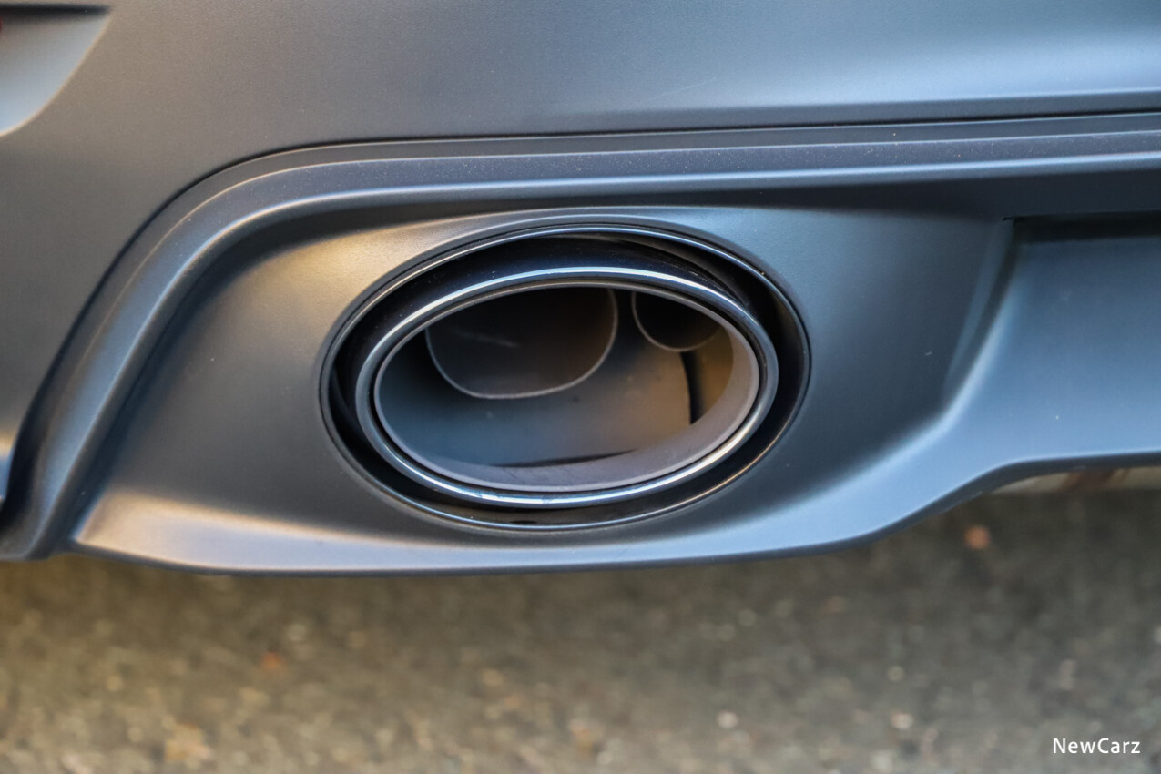 Porsche 911 Carrera T Cabriolet Endrohr